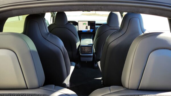 Tesla Model X Plaid X 6 Passenger Seating